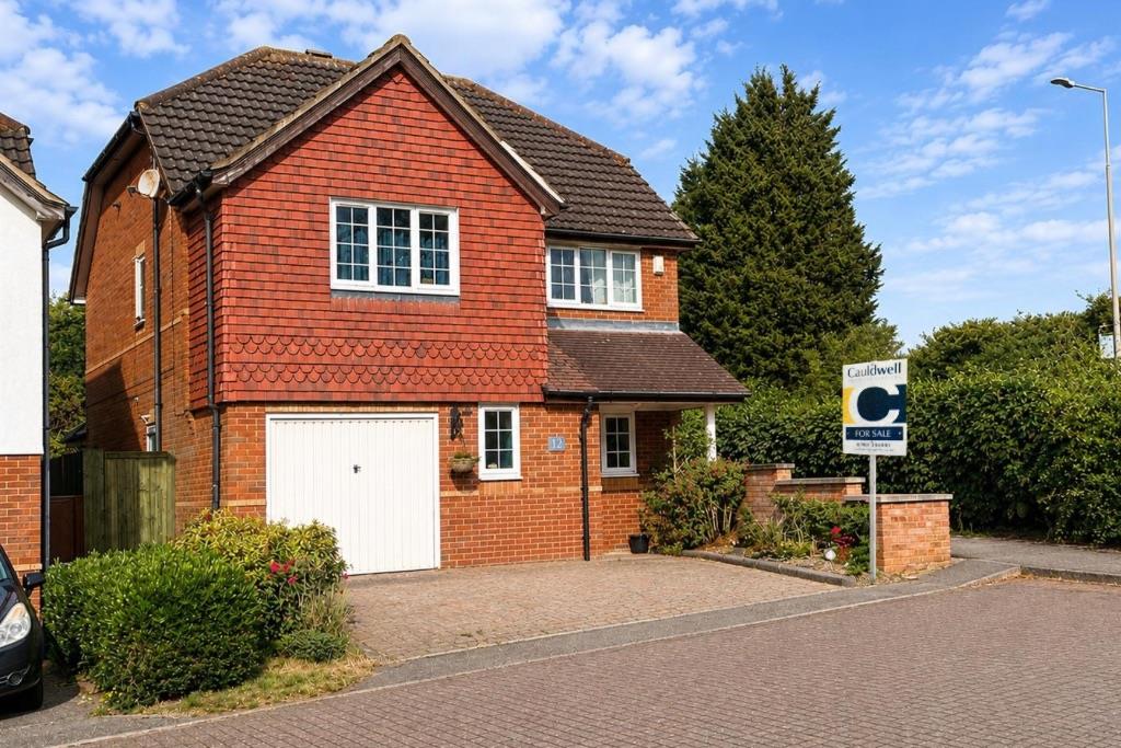 4 bed property in Ascot Place, Milton Keynes